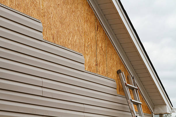 24/7 Emergency Vinyl Siding experts in Clarksville, OH